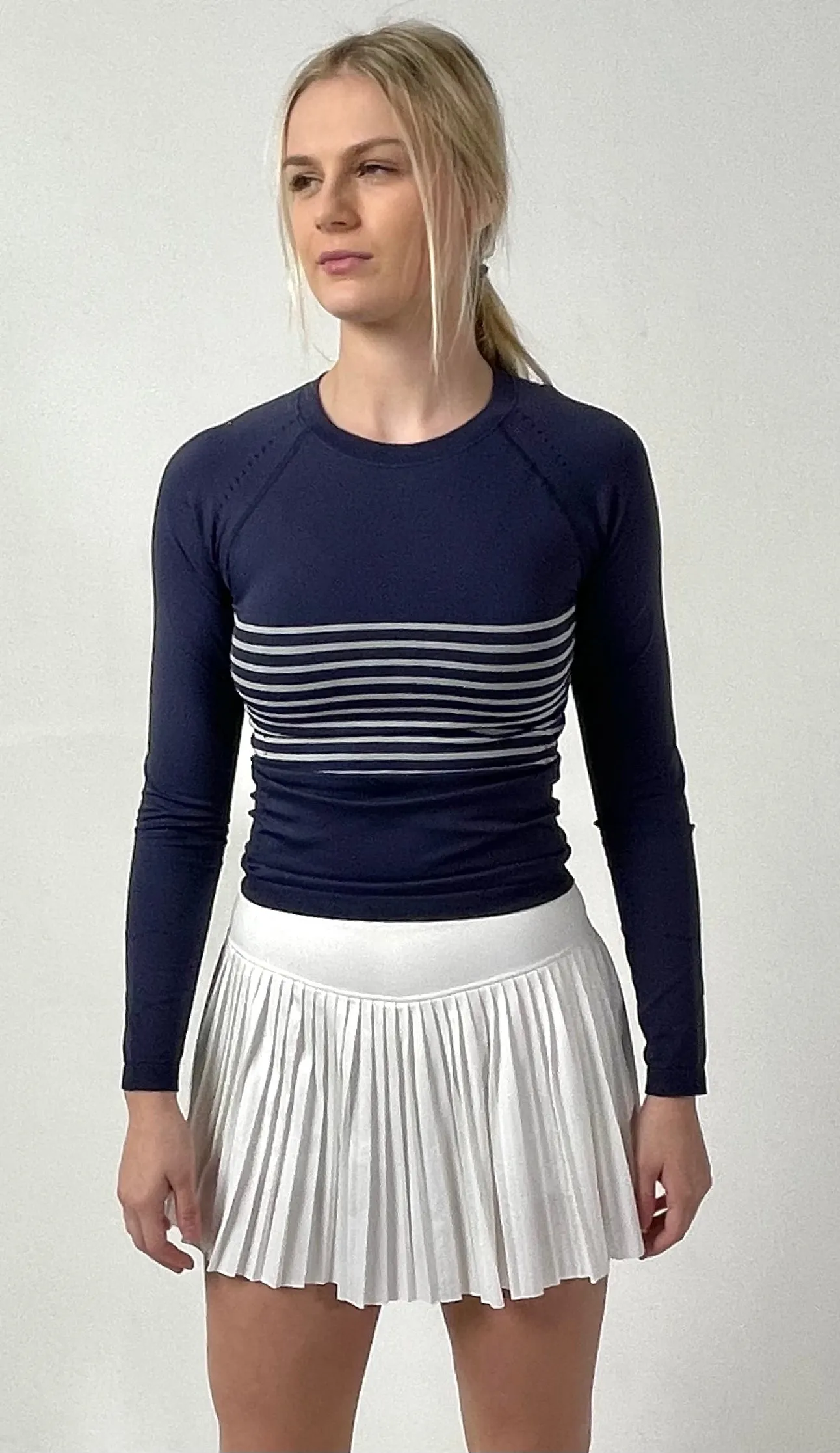 70° Signature Seamless Long Sleeve Tee in Navy Blue   Soft White Stripe