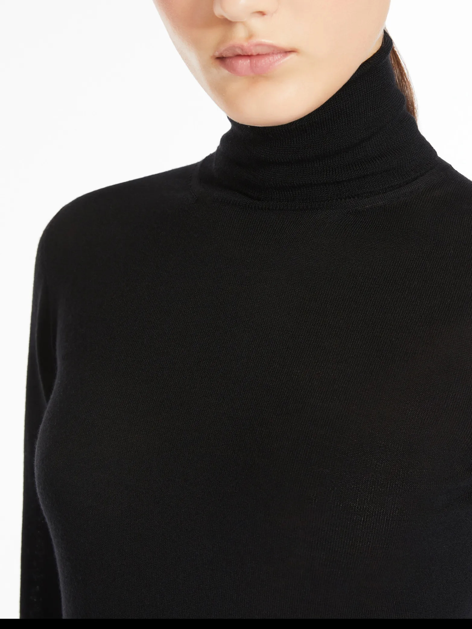 Adda cashmere yarn turtleneck