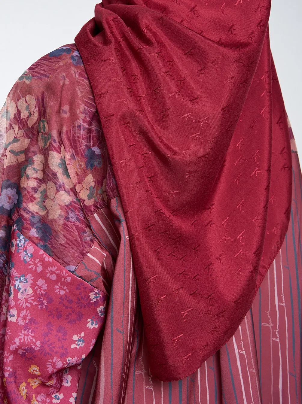 AIRY JACQUARD VOILE SCARF PLAIN CHERRY RED