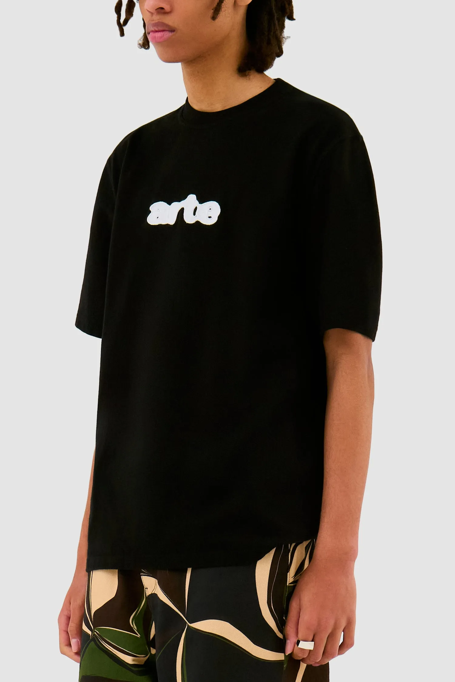 Blur Embroidery T-shirt - Black