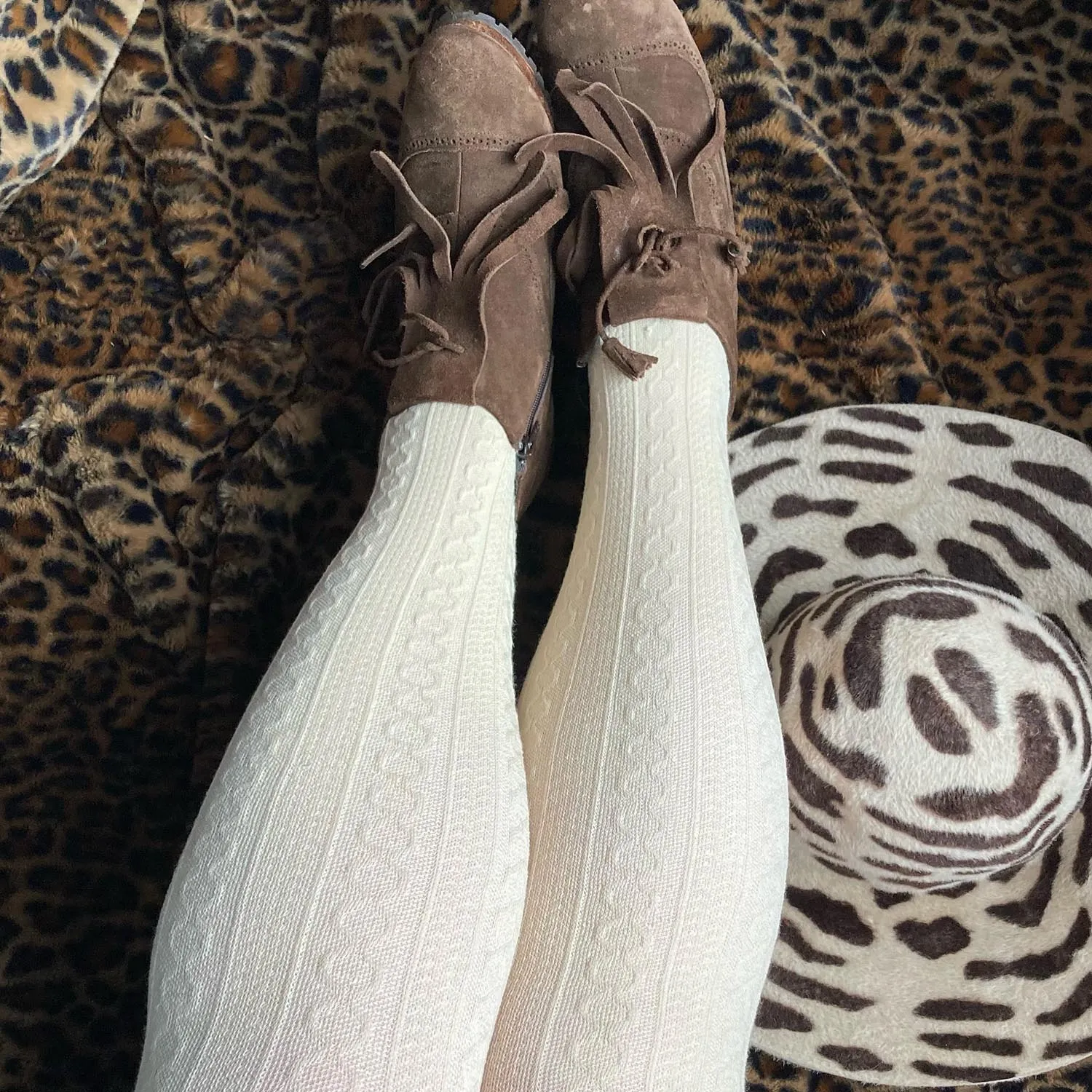 Grannies Cable Knit Wool Tights - Oatmeal (V2)