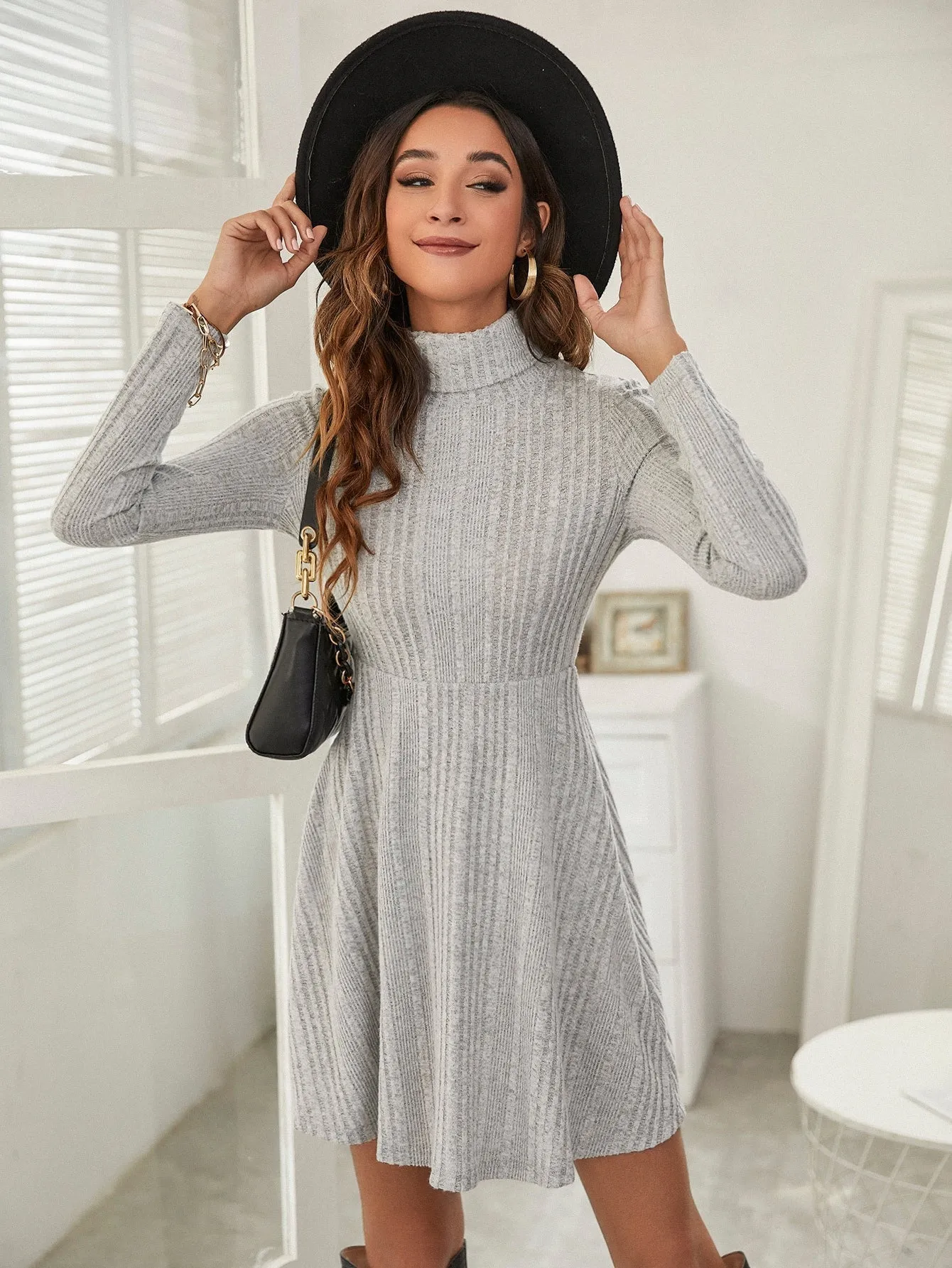 KittenAlarm - Turtleneck pleated thread Long Sleeve Dress