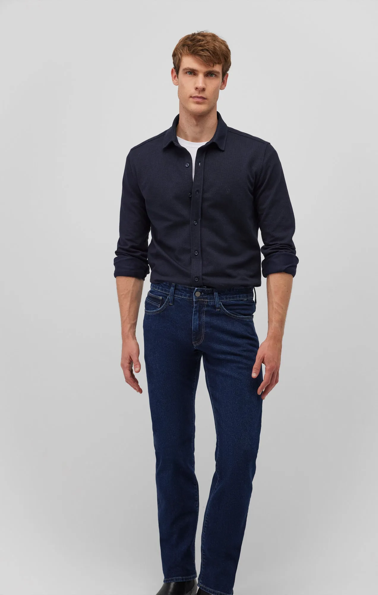 LONG SLEEVE BUTTON-UP SHIRT IN TOTAL ECLIPSE