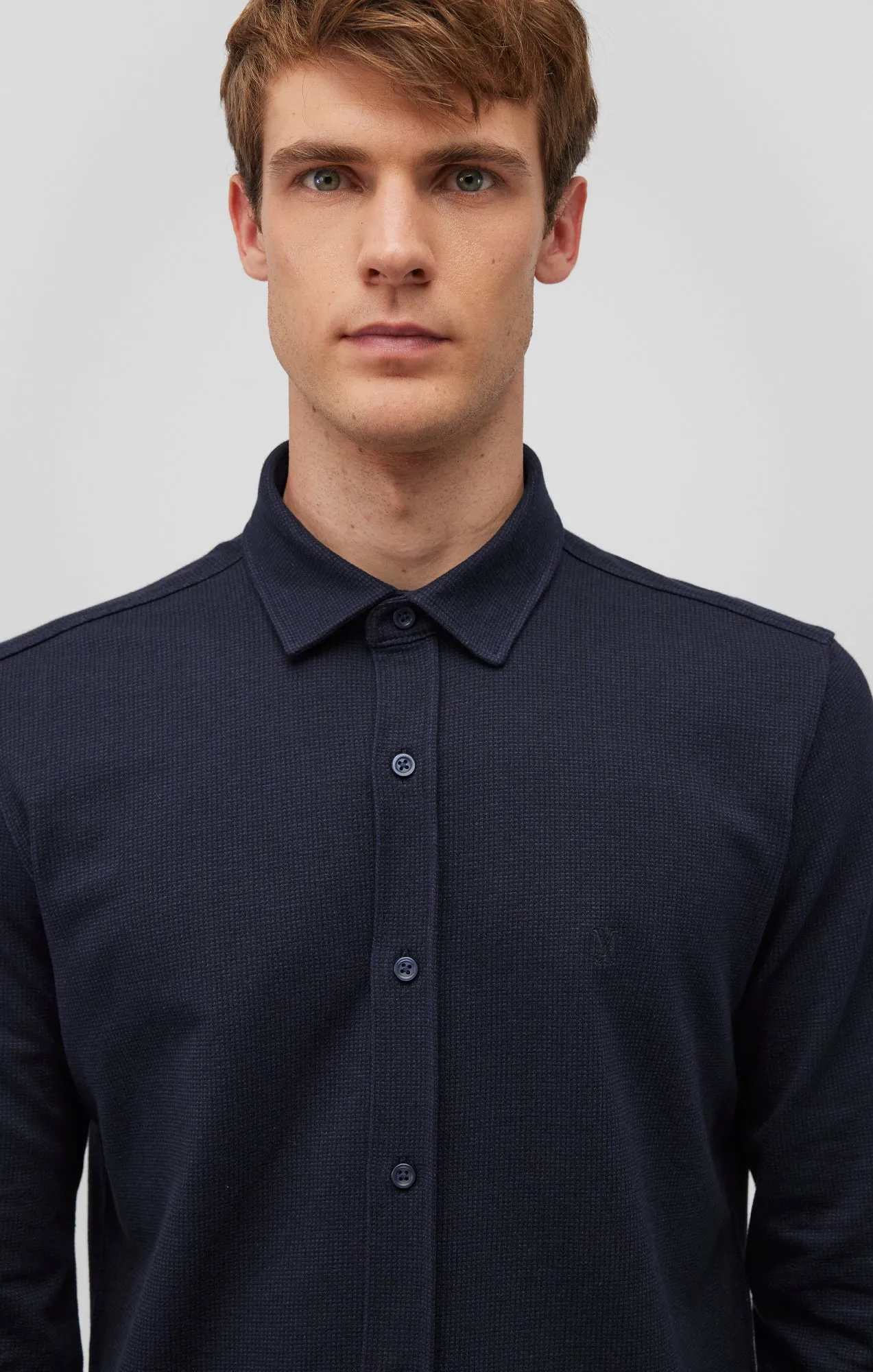 LONG SLEEVE BUTTON-UP SHIRT IN TOTAL ECLIPSE